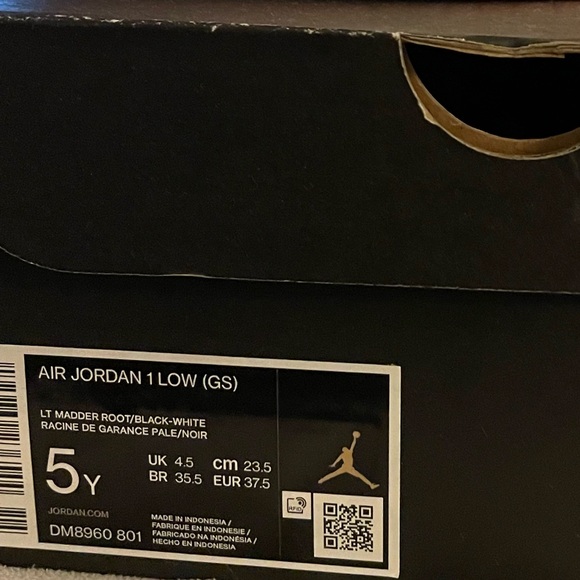 Jorden’s brand new in box - Picture 3 of 3